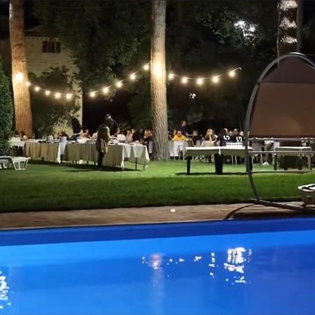 Resort Restaurant Villa Berta 新塞韦里诺马尔凯 外观 照片