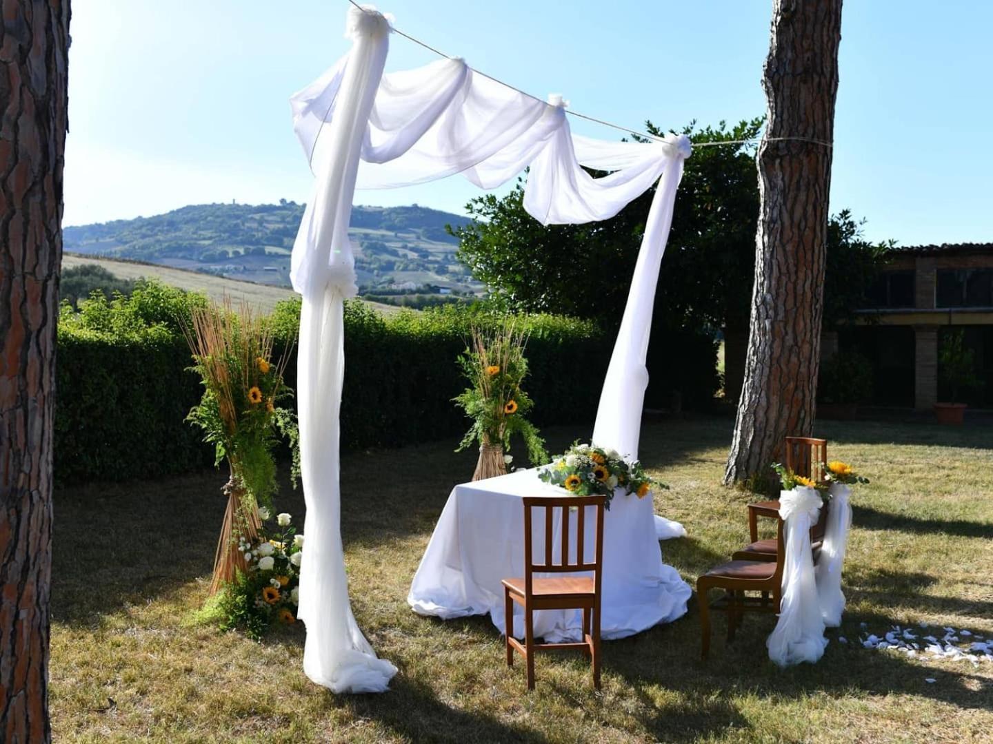 Resort Restaurant Villa Berta 新塞韦里诺马尔凯 外观 照片